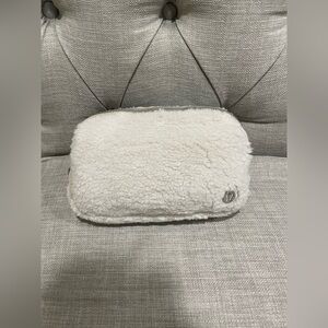 Lululemon Everywhere Belt Bag 1L Fleece Natural Ivory Trench
